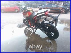 Radiateur D´eau / 93035010033 / 1551491 Pour Ktm Duke 125 Duke